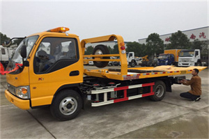 扬州哪里有拖车服务