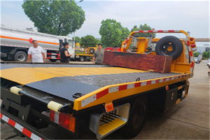 扬州附近拖车电话号码服务